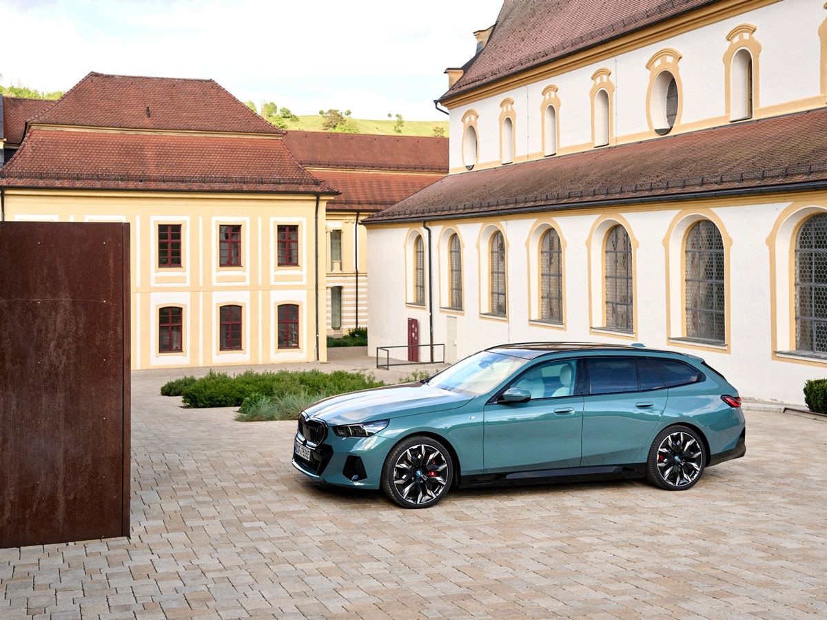 BMW i5 xDrive Touring